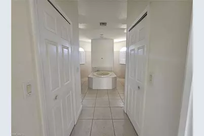 809 Lincoln Ave, Lehigh Acres, FL 33972 - Photo 4