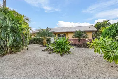 2963 Cussell Dr, Saint James City, FL 33956 - Photo 2