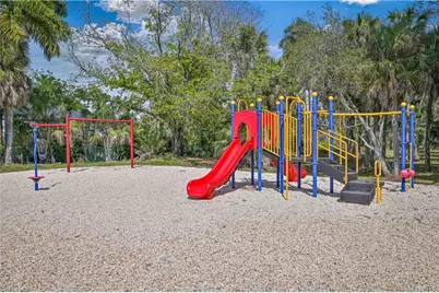 9918 Las Casas Dr, Fort Myers, FL 33919 - Photo 40