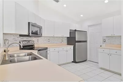 9918 Las Casas Dr, Fort Myers, FL 33919 - Photo 16