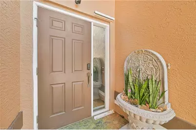 9918 Las Casas Dr, Fort Myers, FL 33919 - Photo 6