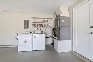 5051 Fairfield Dr, Fort Myers, FL 33919 - Photo 32