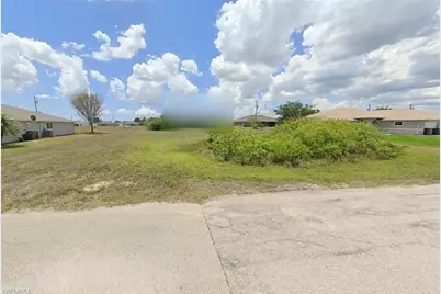 1832 NE 8th Pl, Cape Coral, FL 33909 - Photo 2