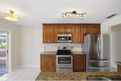 15036 Cloverdale Dr, Fort Myers, FL 33919 - Photo 12