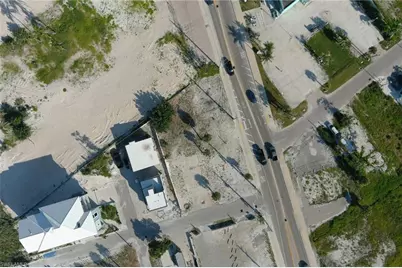 81 Mango St, Fort Myers Beach, FL 33931 - Photo 2