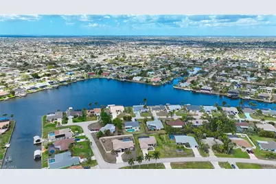 318 SE 33rd Ter, Cape Coral, FL 33904 - Photo 4
