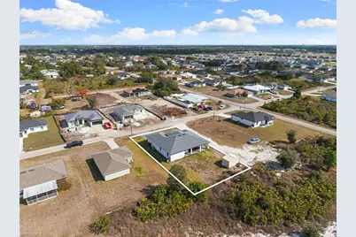 2605 30th St SW, Lehigh Acres, FL 33976 - Photo 10