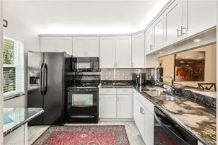 9290 Lake Park Dr, Fort Myers, FL 33919 - Photo 10