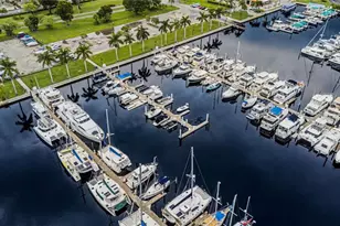 525 Newport Dr, Naples, FL 34114 - Photo 20