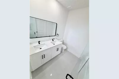 822 NE 19th St, Cape Coral, FL 33909 - Photo 8