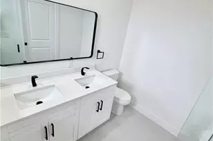 822 NE 19th St, Cape Coral, FL 33909 - Photo 8