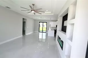 923 NE 17th Terrace, Cape Coral, FL 33909 - Photo 4