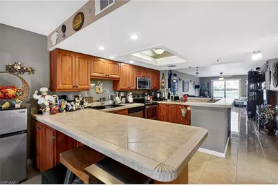 123 SW 47th Ter #102, Cape Coral, FL 33914 - Photo 2