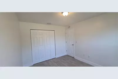 910 SW 7th Ct, Cape Coral, FL 33991 - Photo 10