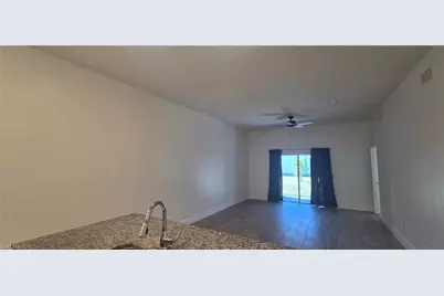 910 SW 7th Ct, Cape Coral, FL 33991 - Photo 2