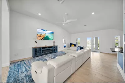 2543 SW 5th Ave, Cape Coral, FL 33914 - Photo 8