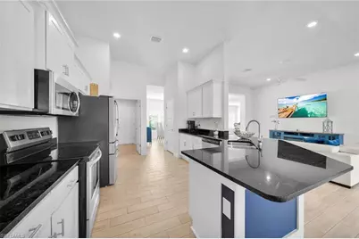 2543 SW 5th Ave, Cape Coral, FL 33914 - Photo 4