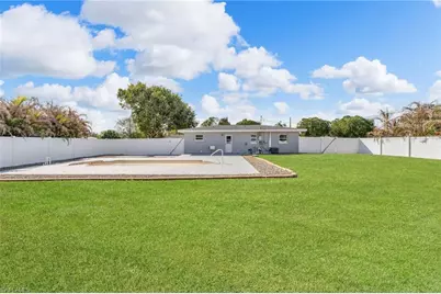 1012 Monroe Dr, Lehigh Acres, FL 33936 - Photo 20