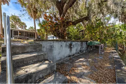 1006 April Ln, North Fort Myers, FL 33903 - Photo 28