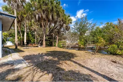 1006 April Ln, North Fort Myers, FL 33903 - Photo 22
