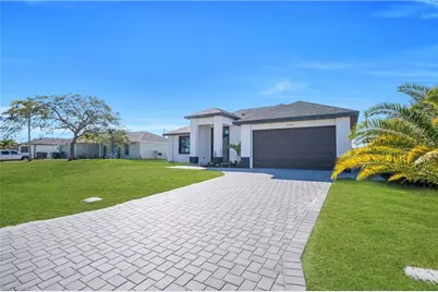 2204 NE 14th Pl, Cape Coral, FL 33909 - Photo 6