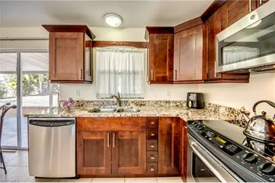 4156 Country Club Blvd SE, Cape Coral, FL 33904 - Photo 12