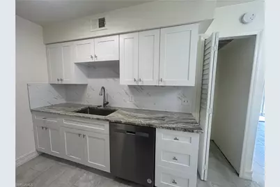 5315 Summerlin Rd #1502, Fort Myers, FL 33919 - Photo 4