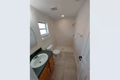 611 SE 5th St, Cape Coral, FL 33990 - Photo 8