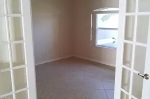 2733 SW 11th Pl, Cape Coral, FL 33914 - Photo 8