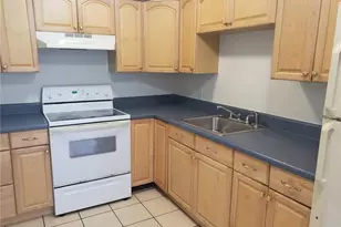 621 SE 13th Pl, Cape Coral, FL 33990 - Photo 6