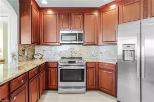 2104 W First St, Fort Myers, FL 33901 - Photo 10