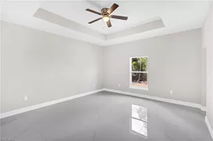 725 Lamar St E, Lehigh Acres, FL 33974 - Photo 8