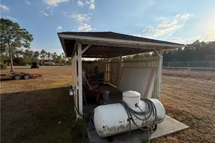 3951 2nd Ave SE, Naples, FL 34117 - Photo 8