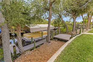 9262 Palm Island Cir, North Fort Myers, FL 33903 - Photo 24