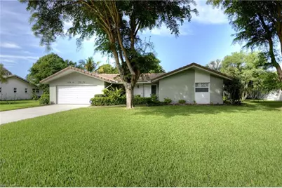 5652 Eichen Cir E, Fort Myers, FL 33957 - Photo 1