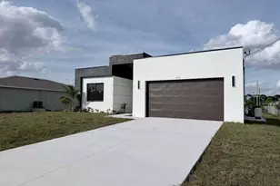 477 Rayford St, Lehigh Acres, FL 33974 - Photo 2