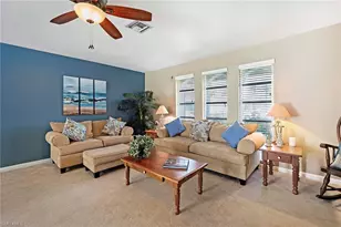 918 SE 28th Terrace, Cape Coral, FL 33904 - Photo 4