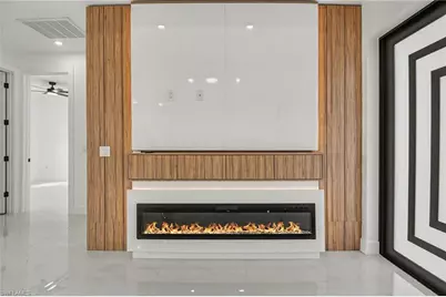 1030 NE Juanita Pl, Cape Coral, FL 33909 - Photo 6