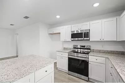 726 Camilla St E, Lehigh Acres, FL 33974 - Photo 12