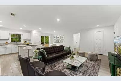 726 Camilla St E, Lehigh Acres, FL 33974 - Photo 6