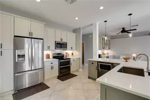 11200 Lakeland Cir, Fort Myers, FL 33913 - Photo 10