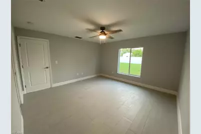 23 NE 16th Pl, Cape Coral, FL 33909 - Photo 10