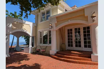 2878 Valencia Way, Fort Myers, FL 33901 - Photo 1