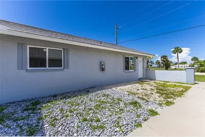 16599 Davis Rd, Fort Myers, FL 33908 - Photo 4