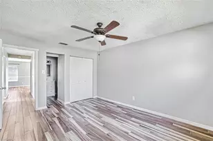 42 Temple Ct, Lehigh Acres, FL 33936 - Photo 8