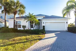 9282 Palm Island Cir, North Fort Myers, FL 33903 - Photo 2