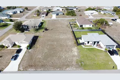 2524 NE 5th Pl, Cape Coral, FL 33909 - Photo 1