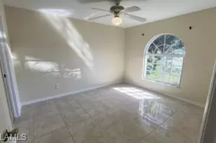 2227 NE 6th St, Cape Coral, FL 33909 - Photo 8