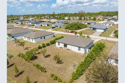 336 NE 30th Ter, Cape Coral, FL 33909 - Photo 2