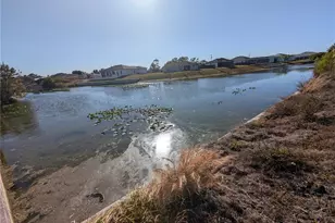 546 NE 5th Ct, Cape Coral, FL 33909 - Photo 6